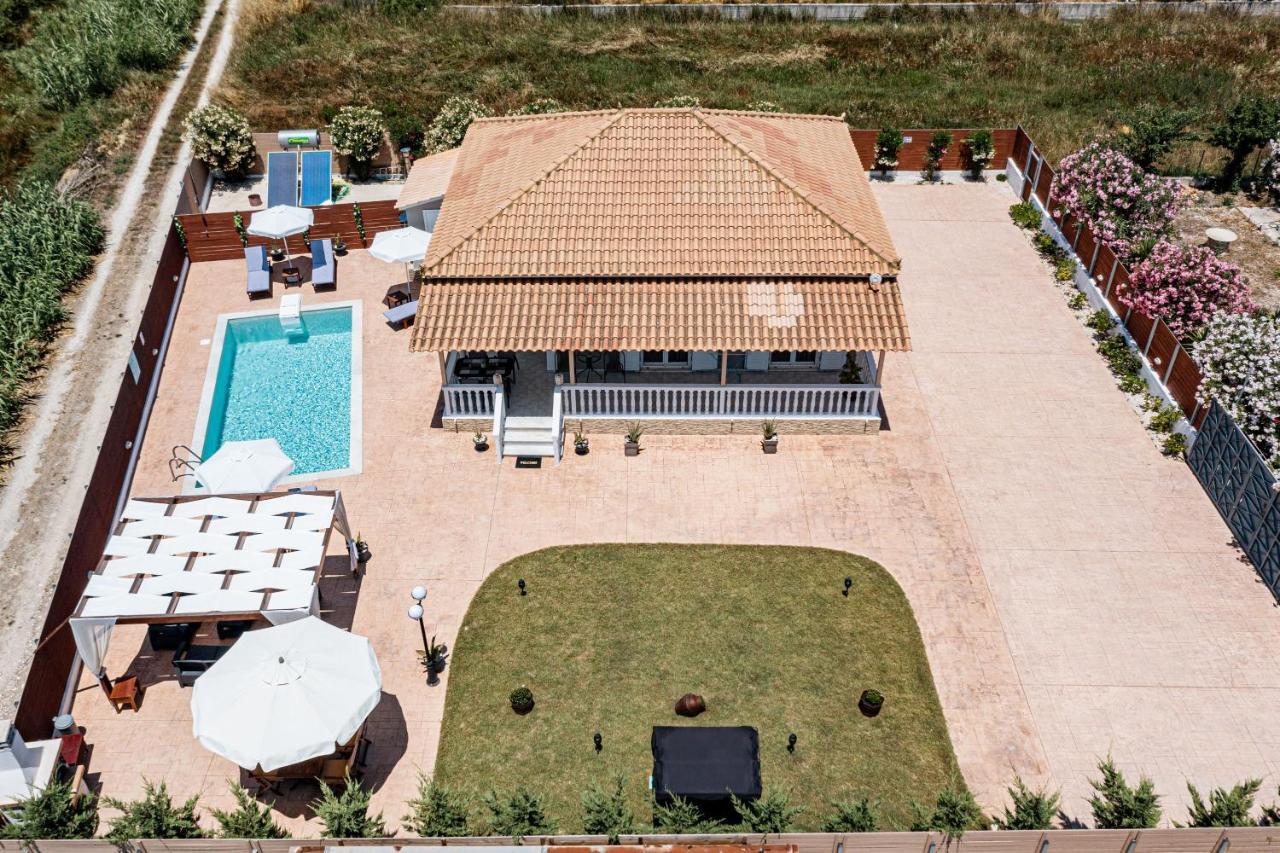 Blossom Villa ลากานาส ภายนอก รูปภาพ