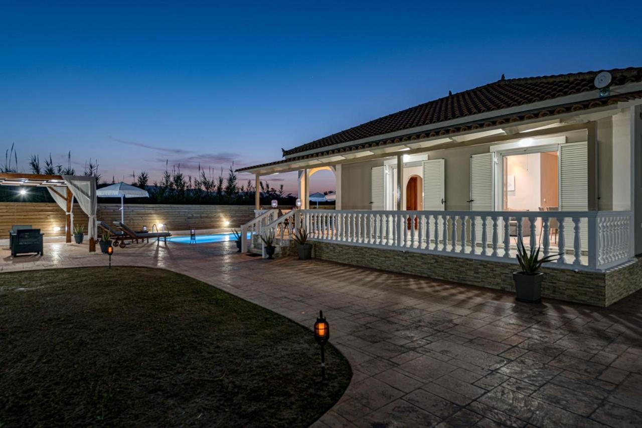 Blossom Villa ลากานาส ภายนอก รูปภาพ