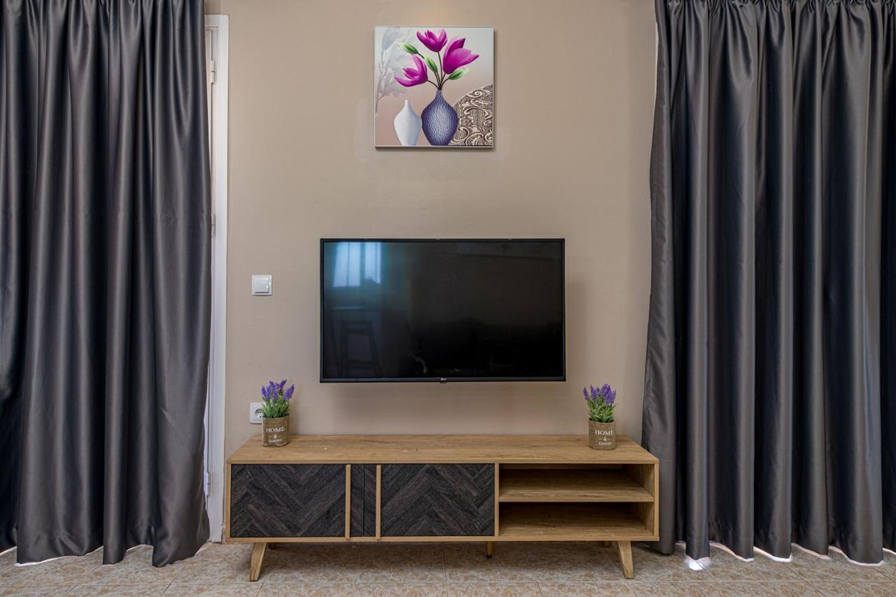 Blossom Villa ลากานาส ภายนอก รูปภาพ